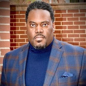 Meet your Posher, Lewis